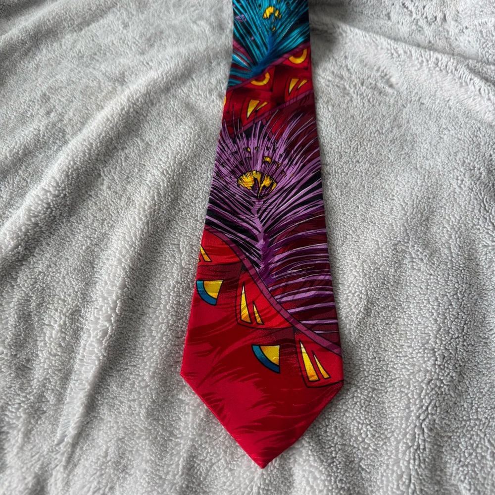 Rush Limbaugh Vibrant Red and Purple Abstract Peacock Feather 100%‎ Silk Tie